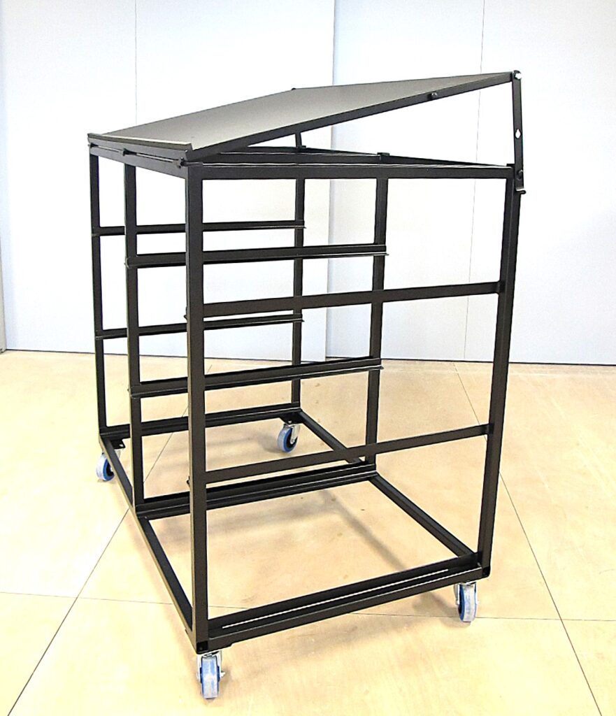 Chariot avec plan de travail inclinable